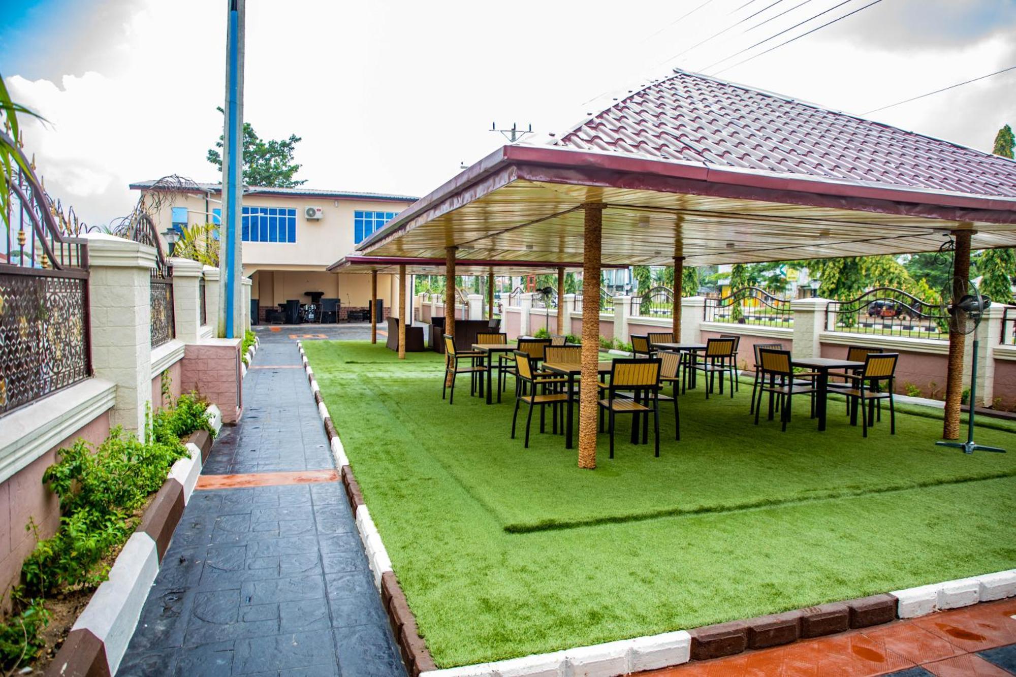 Villa Hilton Hotels Uyo Exteriér fotografie